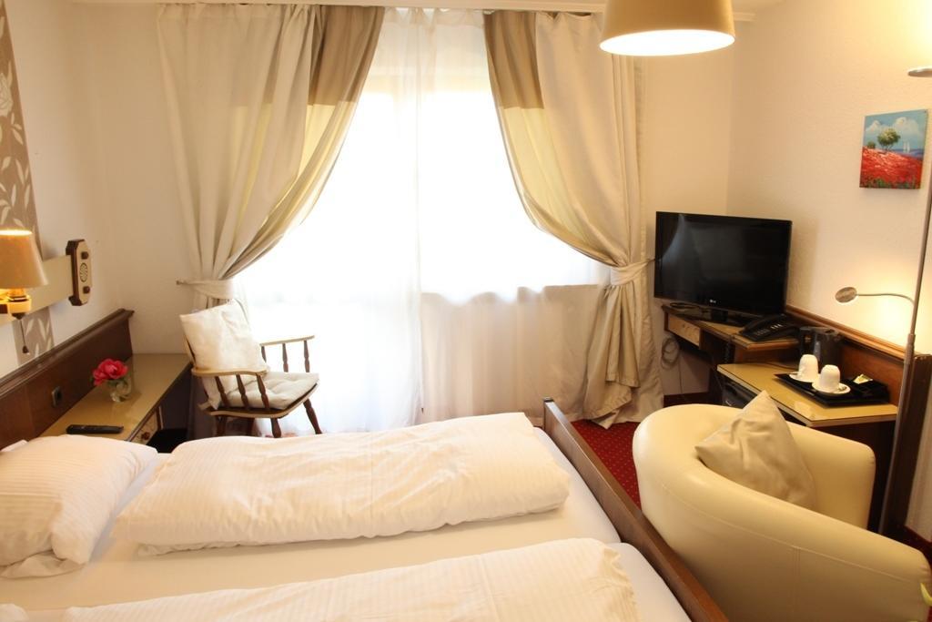 Kurhotel Wuerdinger Hof باد فسينغ الغرفة الصورة
