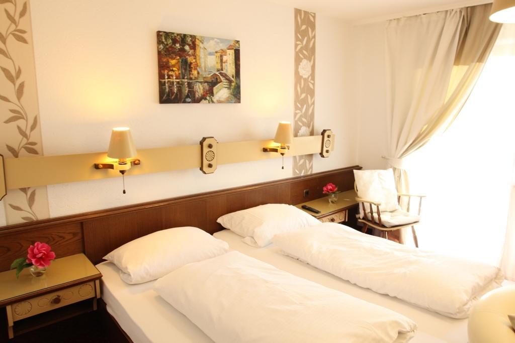 Kurhotel Wuerdinger Hof باد فسينغ الغرفة الصورة